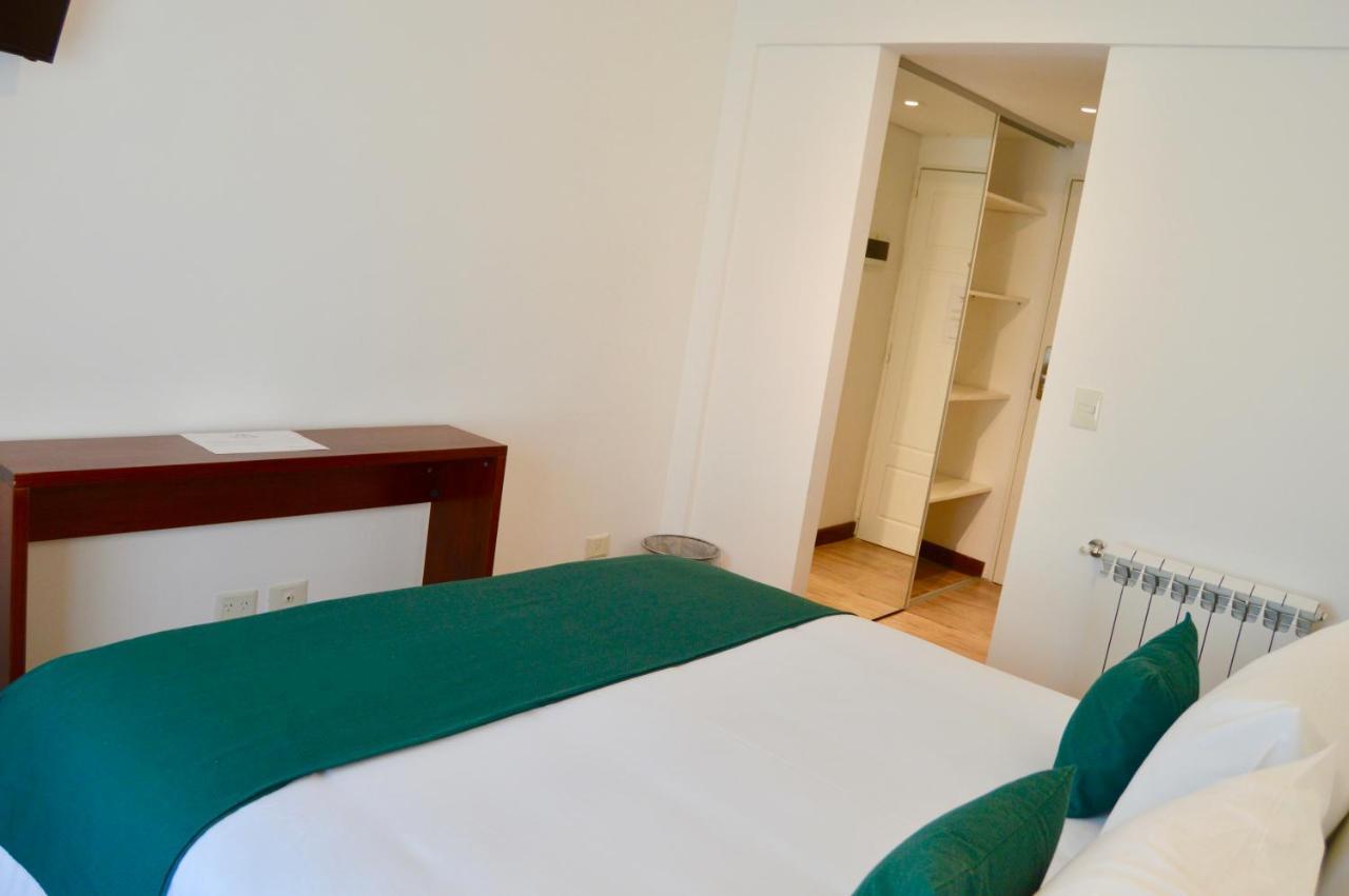 Hotel 6 De Octubre Buenos Aires Eksteriør bilde