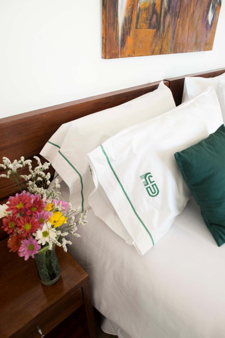 Hotel 6 De Octubre Buenos Aires Eksteriør bilde