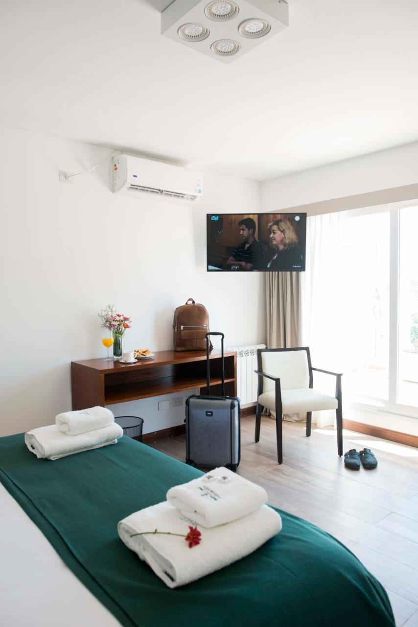Hotel 6 De Octubre Buenos Aires Eksteriør bilde